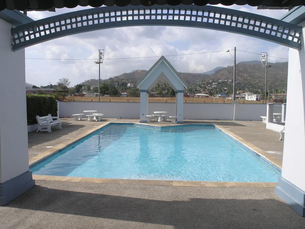 Chateau Cherbrand San Juan Exterior photo